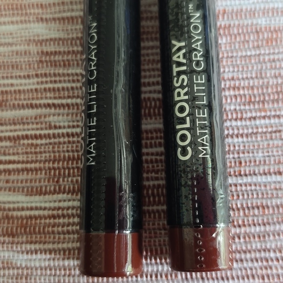 REVLON BRAND WOMENS COLORSTAY MATTE LITE LIP CRAYON BUNDLE OF 2 - Picture 3 of 9